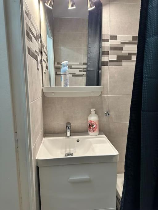 Studio Moderne Proche Disney Land Bussy-Saint-Georges Esterno foto